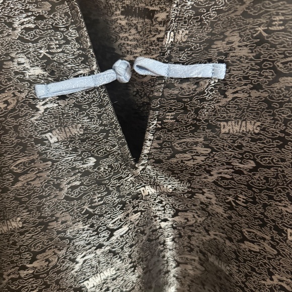 Dawang NYC Hei Open Collar Crop Top - Picture 4 of 5